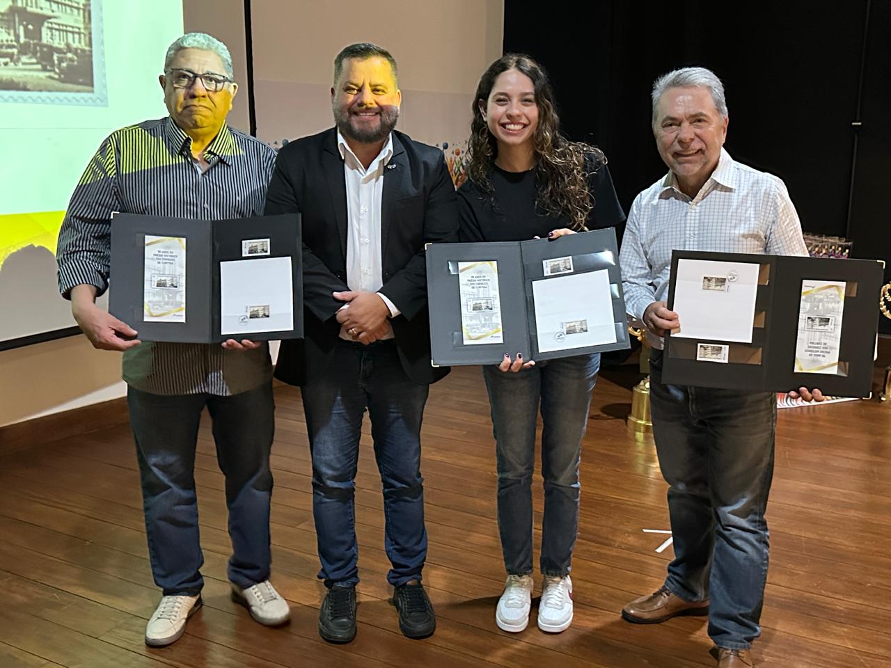 Selo Postal Celebra 90 Anos De Pr dio Hist rico Dos Correios No Paran selo-postal-celebra-90-anos-de-pr-dio-hist-rico-dos-correios-no-paran